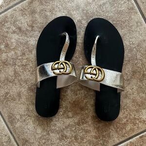 Dhgate purchase new without tag I received wrong color